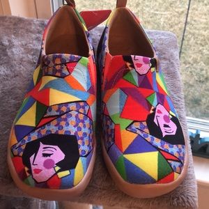 NWT UIN Slip On Shoes Canvas Comfortable Loafers Rainbow Girl